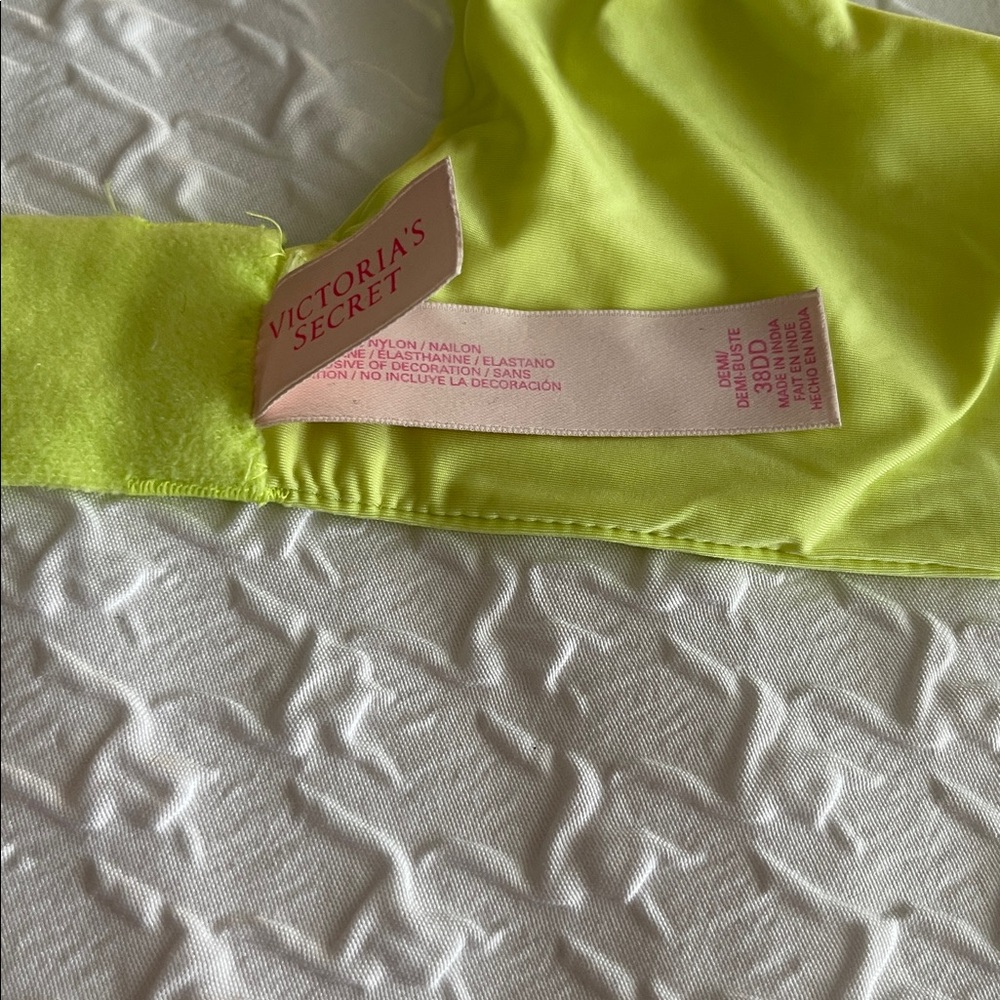 Victoria's Secret Neon Yellow Bra size 38DD - Picture 9 of 13